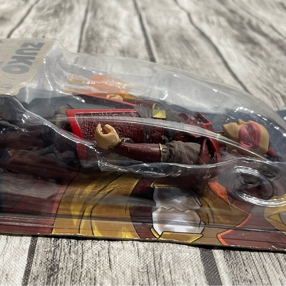 NIB Zuko Avatar the Last Airbender 5" Action Figure McFarlane Toys 2021 - Picture 3 of 5